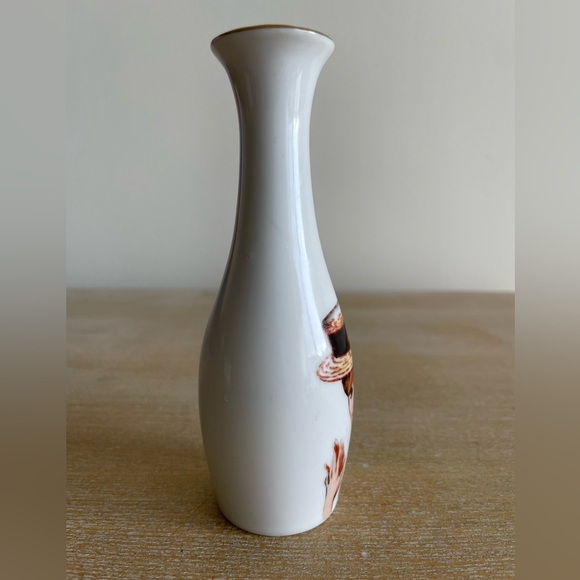 Vintage Retro Bud Vase - Audrey Hepburn-esque - Picture 4 of 9